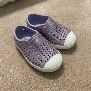 Sparkly purple toddler size 5 Natives